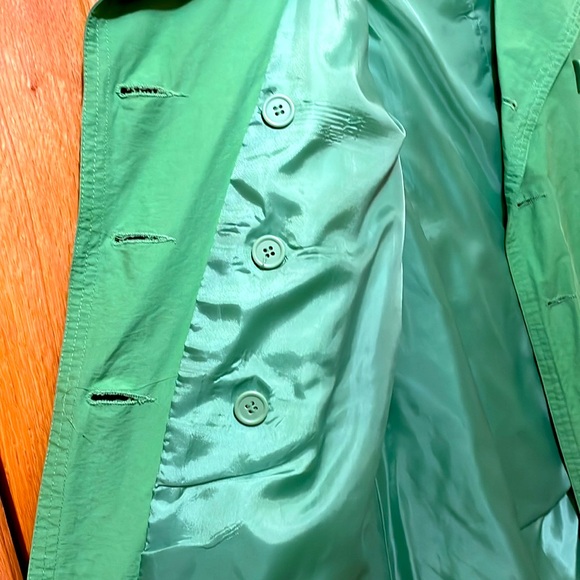 Pretty green lightweight double breasted trench coat with belt - Picture 7 of 10